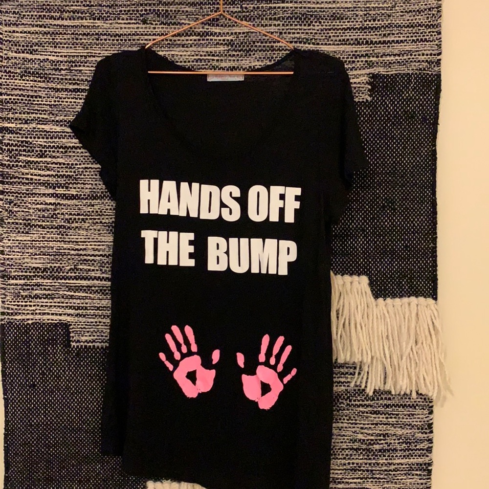 Size Large Robin’s Nest Maternity Bump T-shirt